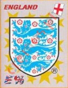 35 England badge – UEFA Euro England 1996 Panini
