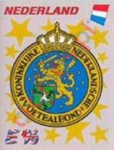 75 Nederland badge – UEFA Euro England 1996 Panini