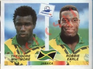 558 Theodore Whitmore / Robbie Earle – FIFA World Cup France 1998 Panini