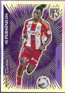 414 Tunde Akinsola (Aves) – Futebol 2025-2026 Panini