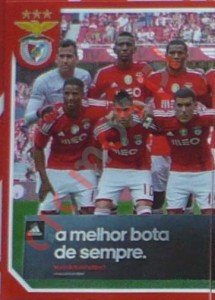 79 Equipe uniforme casa – Panini SL Benfica 2014-2015