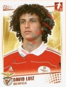 47 David Luiz – Futebol 2010-11 Panini