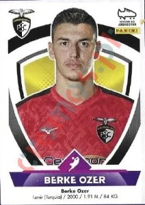 230 Berke Özer – Futebol 2022-2023 Panini
