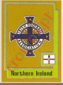 224 NORTHEN IRLAND Badge – UEFA Euro Italy 1980 Panini